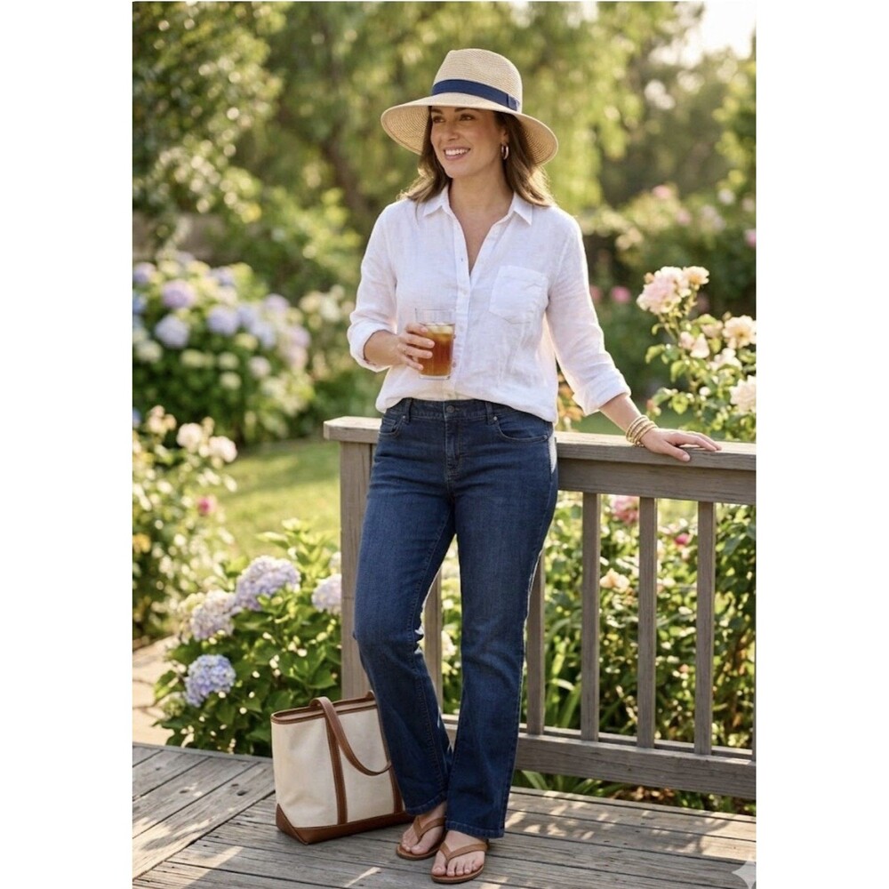 White House Black Market Slim Straight Dark Blue Denim Jeans Embroidered Pocket